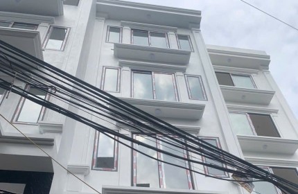 Bán Nhà Cầu Bươu - Thanh Trì, D.Tích 40m2, 5 Tầng, Ôtô Vào Nhà, Giá 6.3 tỷ